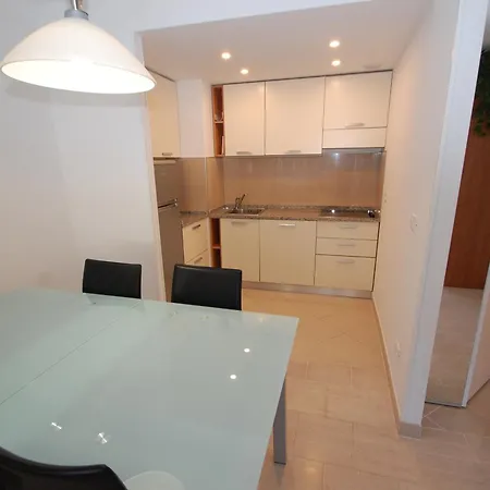 2p Calme Avec Piscine Et Parking - Terrasse, Proche Plages Et Centre De - Fr-1-196-239 Апартаменты *