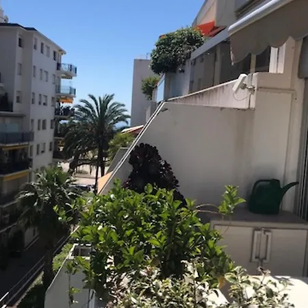 2p Calme Avec Piscine Et Parking - Terrasse, Proche Plages Et Centre De - Fr-1-196-239 * Ментона