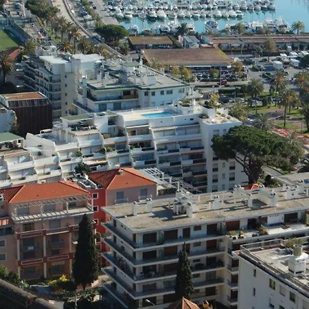Apartment 2p Calme Avec Piscine Et Parking - Terrasse, Proche Plages Et Centre De - Fr-1-196-239